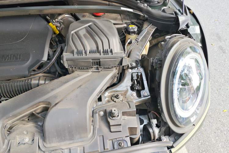 Used MINI JCW CLUBMAN 2021 2.0T JOHN COOPER WORKS ALL-IN Engine Bay Left