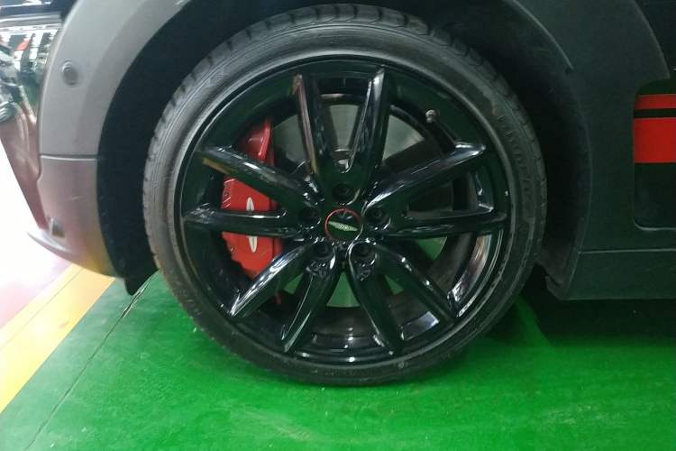 Used MINI JCW CLUBMAN 2021 2.0T JOHN COOPER WORKS ALL-IN Left Front Wheel Hub
