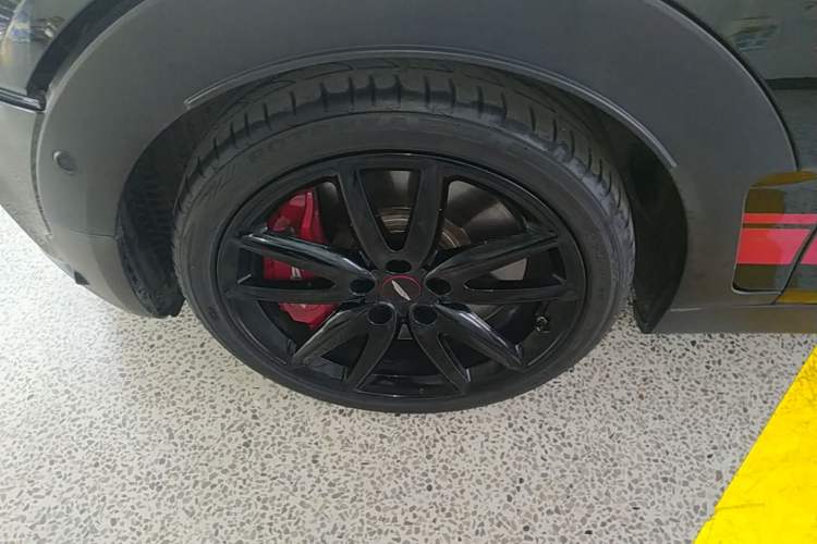 Used MINI JCW CLUBMAN 2021 2.0T JOHN COOPER WORKS ALL-IN Left Front Wheel Hub