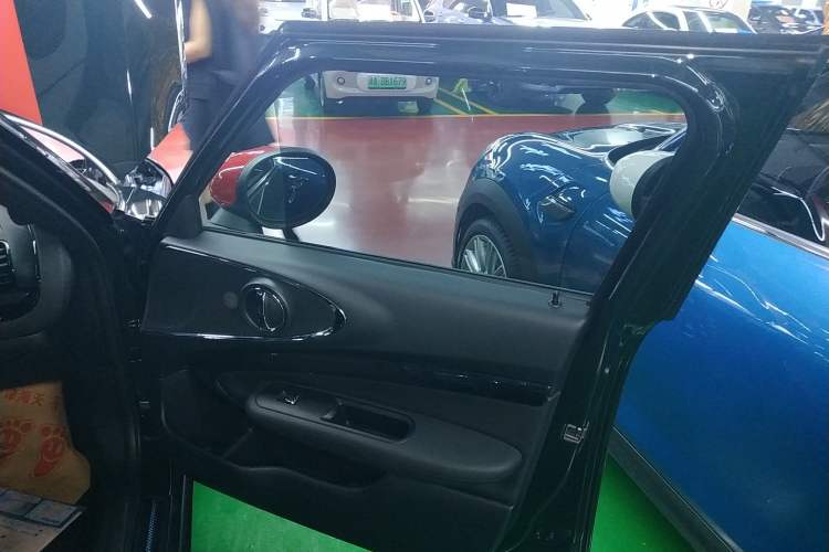 Used MINI JCW CLUBMAN 2021 2.0T JOHN COOPER WORKS ALL-IN Right Front Door Interior