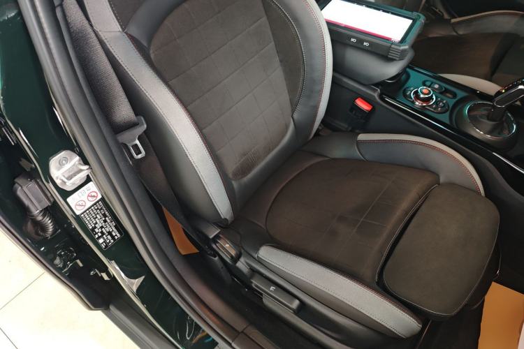 Used MINI JCW CLUBMAN 2021 2.0T JOHN COOPER WORKS ALL-IN Right Front Seat