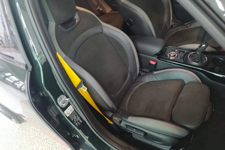 Used MINI JCW CLUBMAN 2021 2.0T JOHN COOPER WORKS ALL-IN Right Front Seat