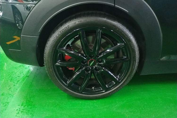 Used MINI JCW CLUBMAN 2021 2.0T JOHN COOPER WORKS ALL-IN Right Rear Wheel Hub