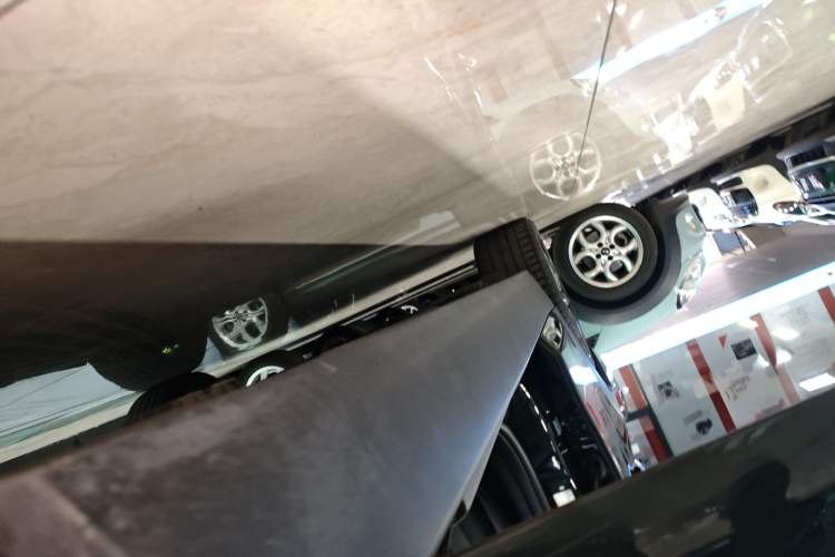 Used MINI JCW CLUBMAN 2021 2.0T JOHN COOPER WORKS ALL-IN Right Side Sill
