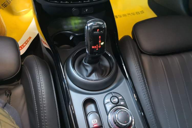 Used MINI JCW CLUBMAN 2021 2.0T JOHN COOPER WORKS ALL-IN Gear Lever