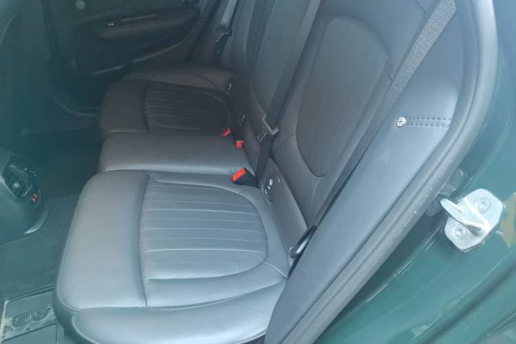 Used MINI JCW CLUBMAN 2021 2.0T JOHN COOPER WORKS ALL-IN Interior 4