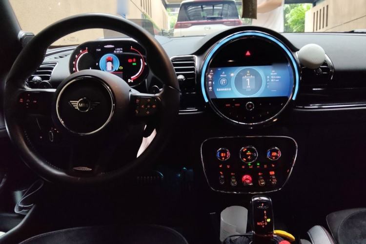Used MINI JCW CLUBMAN 2022 2.0T JOHN COOPER WORKS ALL-IN Center Console