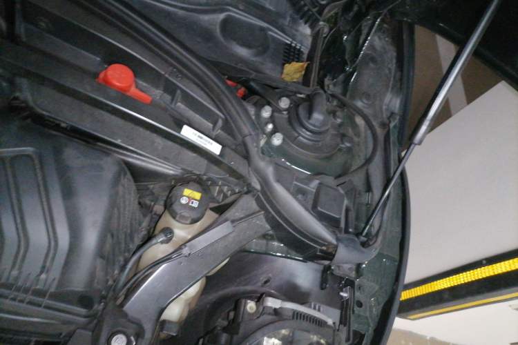 Used MINI JCW CLUBMAN 2022 2.0T JOHN COOPER WORKS ALL-IN Engine Bay Left