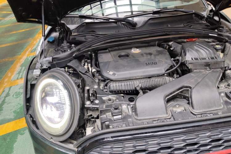 Used MINI JCW CLUBMAN 2022 2.0T JOHN COOPER WORKS ALL-IN Engine Bay Right