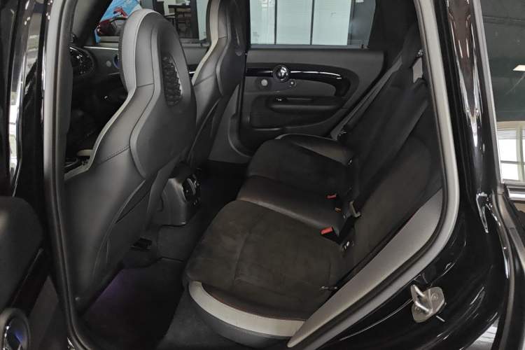 Used MINI JCW CLUBMAN 2022 2.0T JOHN COOPER WORKS ALL-IN Left Rear Seat