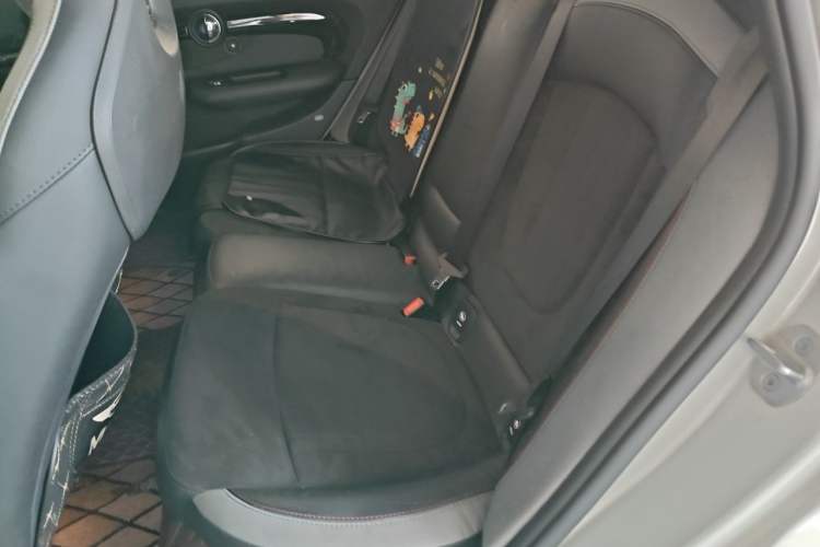 Used MINI JCW CLUBMAN 2022 2.0T JOHN COOPER WORKS ALL-IN Left Rear Seat