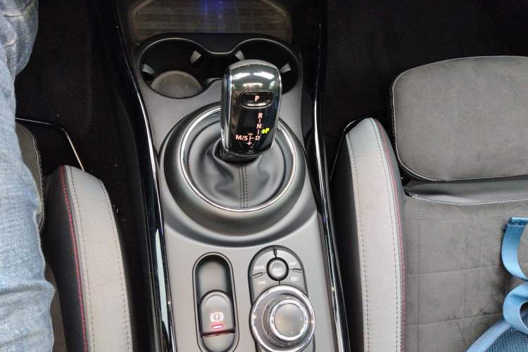 Used MINI JCW CLUBMAN 2022 2.0T JOHN COOPER WORKS ALL-IN Gear Lever