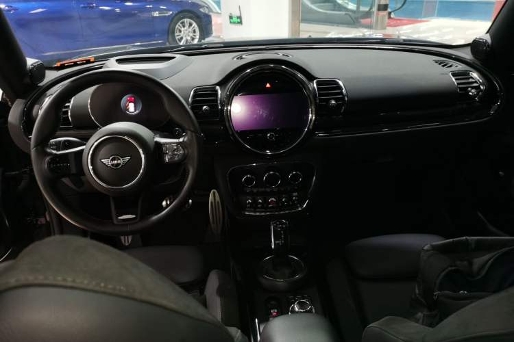Used MINI JCW CLUBMAN 2022 2.0T JOHN COOPER WORKS ALL-IN Interior 2