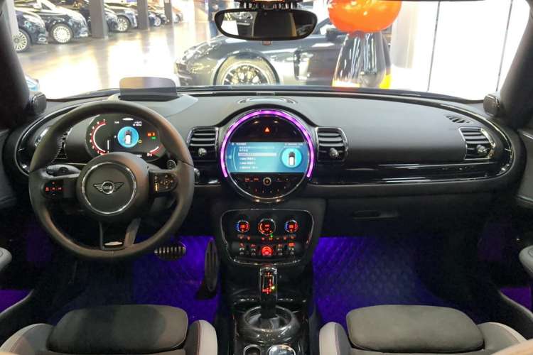 Used MINI JCW CLUBMAN 2022 2.0T JOHN COOPER WORKS ALL-IN Interior 3
