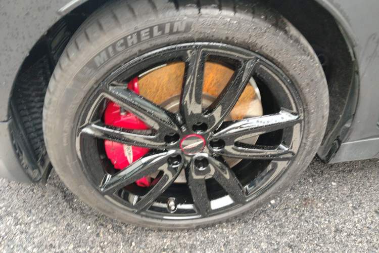 Used MINI JCW CLUBMAN 2022 2.0T JOHN COOPER WORKS ALL-IN Left Front Wheel Hub