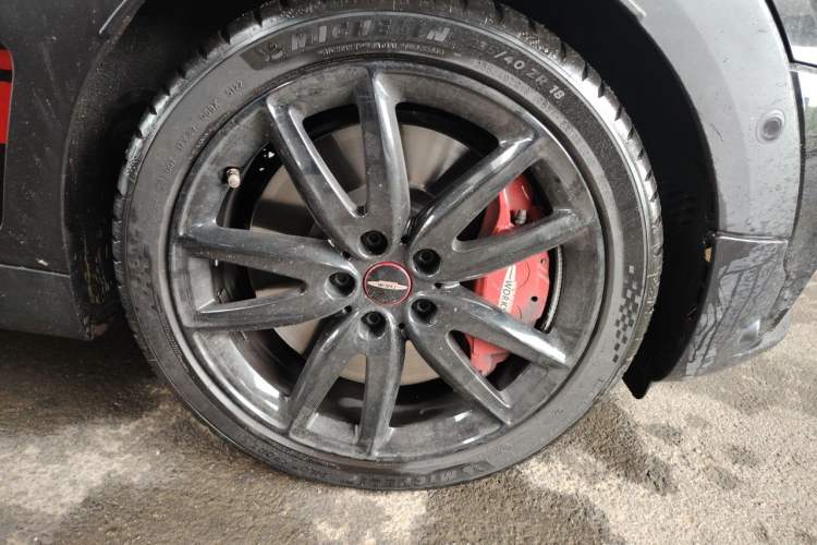 Used MINI JCW CLUBMAN 2022 2.0T JOHN COOPER WORKS ALL-IN Right Front Wheel Hub