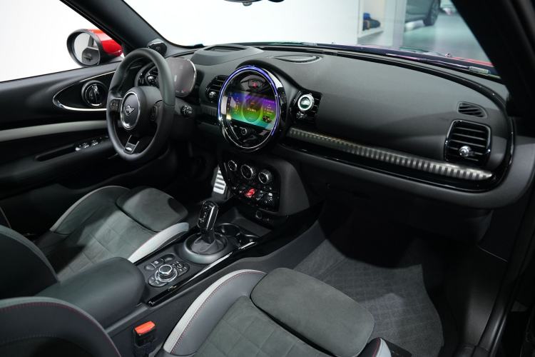 Used MINI JCW CLUBMAN 2023 2.0T JOHN COOPER WORKS ALL-IN Interior 2