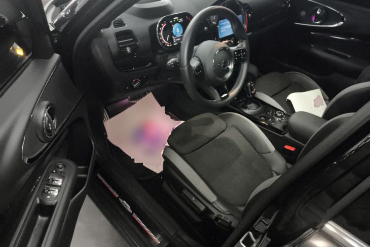 Used MINI JCW CLUBMAN 2023 2.0T JOHN COOPER WORKS ALL-IN Interior 3