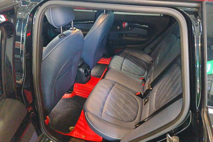 Used MINI JCW CLUBMAN 2023 2.0T JOHN COOPER WORKS ALL-IN Interior 4