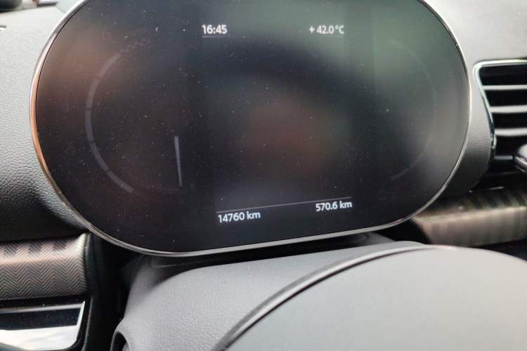Used MINI JCW CLUBMAN 2023 2.0T JOHN COOPER WORKS ALL-IN Odometer Close Up