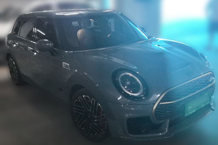 Used MINI JCW CLUBMAN 2023 2.0T JOHN COOPER WORKS Free Spirit Special Edition Front Right 45 Deg