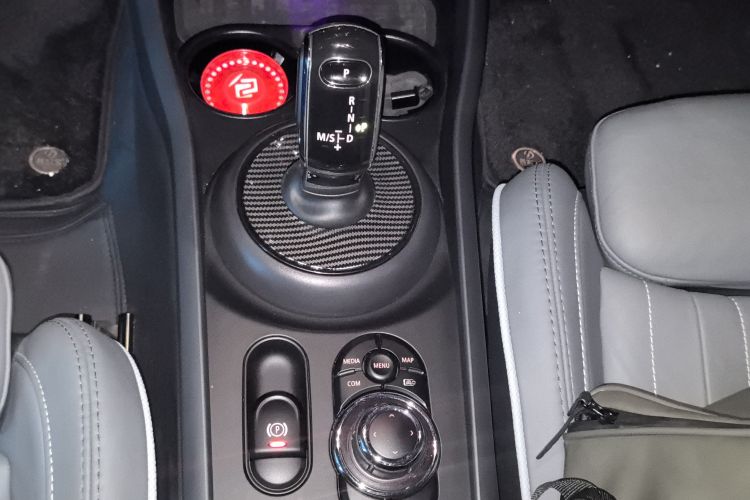 Used MINI JCW CLUBMAN 2023 2.0T JOHN COOPER WORKS Free Spirit Special Edition Gear Lever