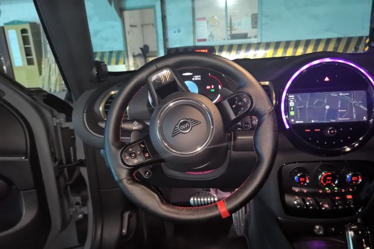 Used MINI JCW CLUBMAN 2023 2.0T JOHN COOPER WORKS Free Spirit Special Edition Steering Wheel