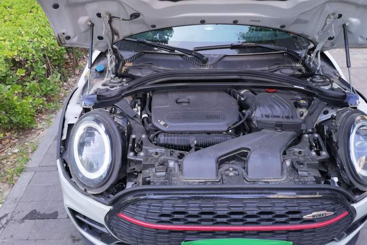 Used MINI JCW CLUBMAN 2023 2.0T JOHN COOPER WORKS ALL-IN Engine Bay Right