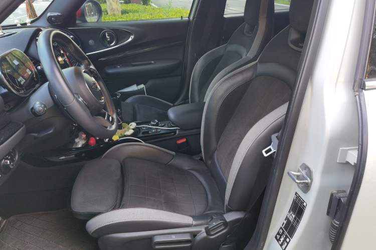 Used MINI JCW CLUBMAN 2023 2.0T JOHN COOPER WORKS ALL-IN Left Front Seat