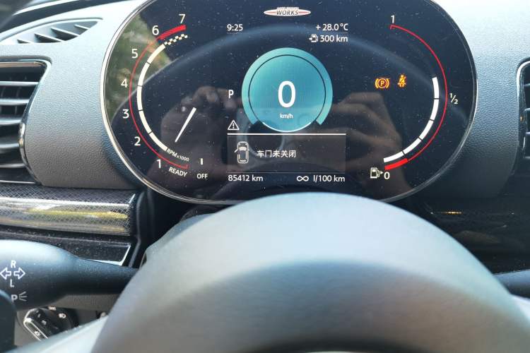 Used MINI JCW CLUBMAN 2023 2.0T JOHN COOPER WORKS ALL-IN Odometer Close Up
