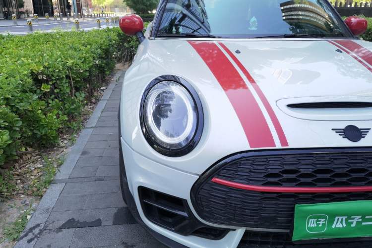 Used MINI JCW CLUBMAN 2023 2.0T JOHN COOPER WORKS ALL-IN Right Front Headlight