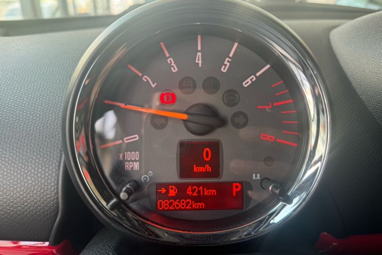 Used MINI JCW PACEMAN 2014 1.6T JOHN COOPER WORKS ALL4 Odometer Close Up