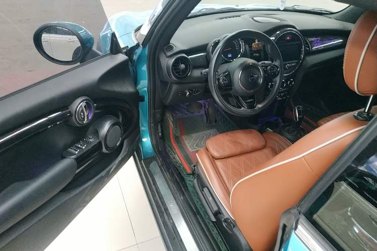 Used MINI 2018 1.5T COOPER CABRIO Artist Driver Seat