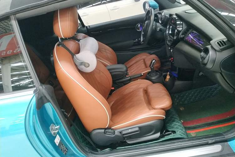 Used MINI 2018 1.5T COOPER CABRIO Artist Right Front Seat