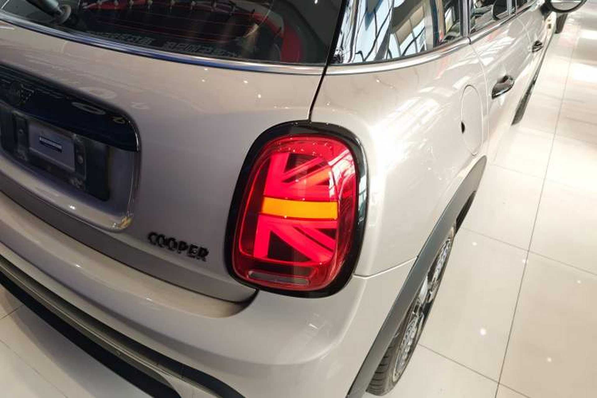 Used MINI 2022 1.5T COOPER Five-Door Edition The Coopers Commemorative Version Right Rear Taillight