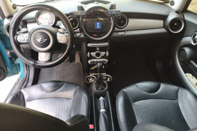 Used MINI 2007 1.6L COOPER Excitement Center Console