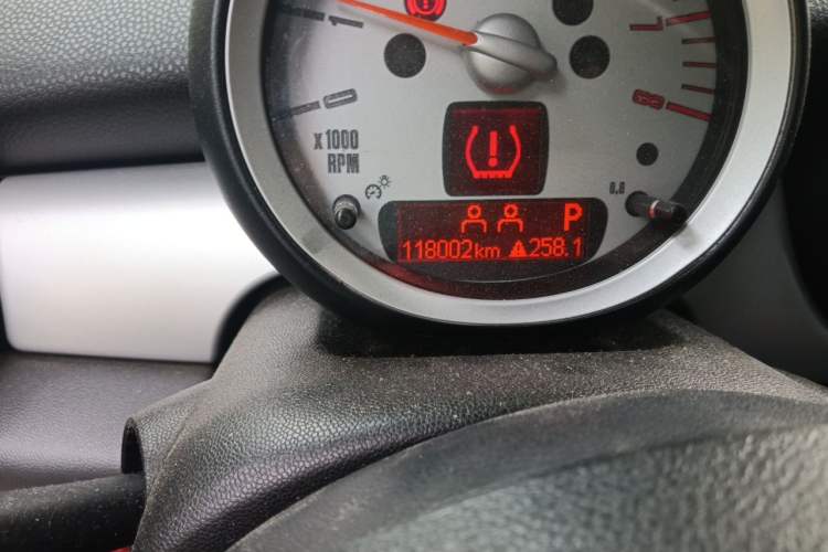 Used MINI 2007 1.6L COOPER Excitement Odometer Close Up