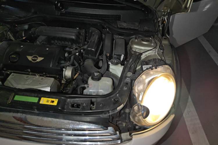 Used MINI 2007 1.6L COOPER Excitement Engine Bay Left