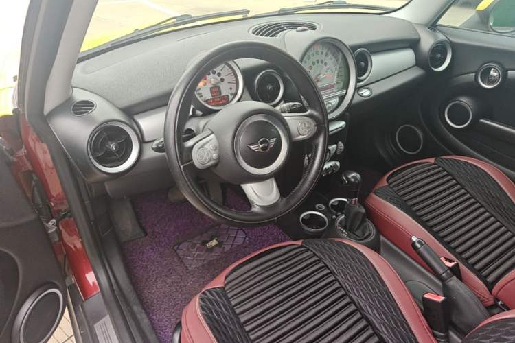 Used MINI 2007 1.6L COOPER Fun Center Console