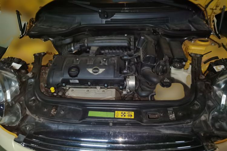 Used MINI 2007 1.6L COOPER Excitement Engine Bay