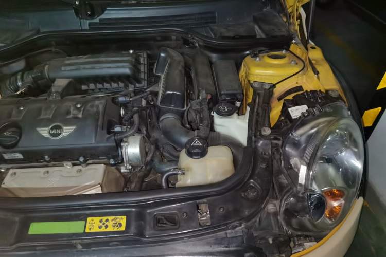Used MINI 2007 1.6L COOPER Excitement Engine Bay Left