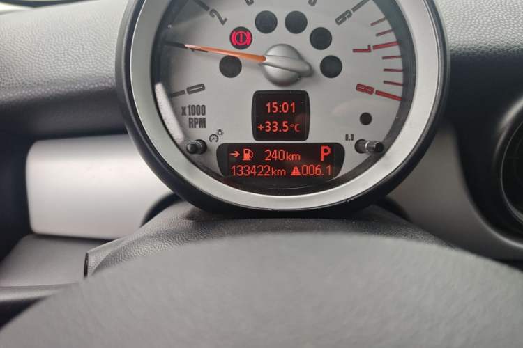 Used MINI 2007 1.6L COOPER Fun Odometer Close Up