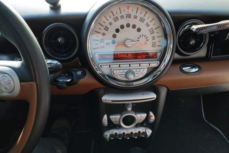 Used MINI 2010 1.6L COOPER 50 Mayfair Audio And AC Panel