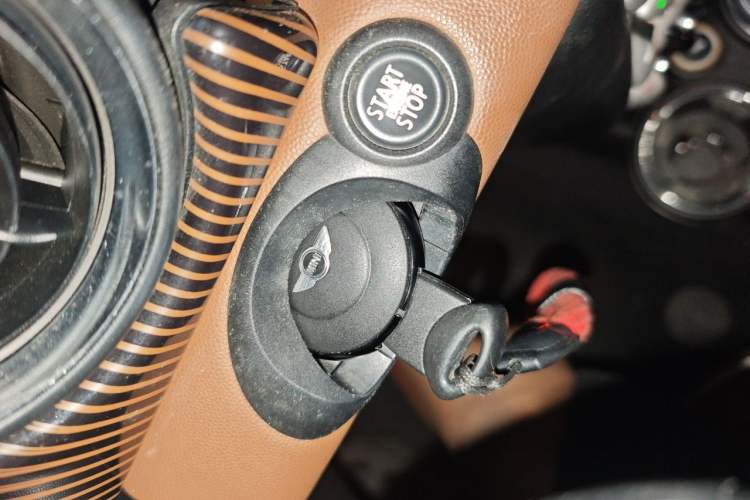 Used MINI 2010 1.6L COOPER 50 Mayfair Vehicle Key