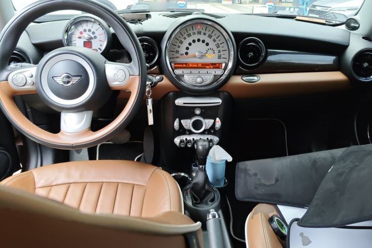 Used MINI 2010 1.6L COOPER 50 Mayfair Center Console