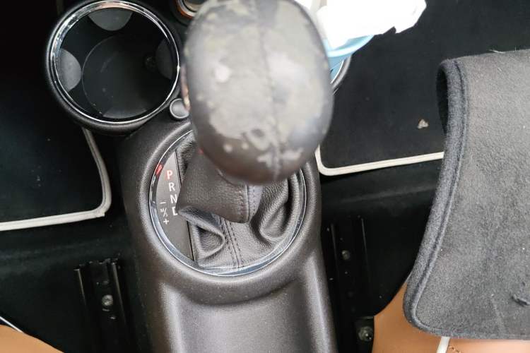 Used MINI 2010 1.6L COOPER 50 Mayfair Gear Lever