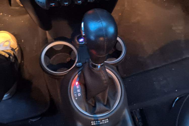 Used MINI 2010 1.6T COOPER S 50 Camden Gear Lever