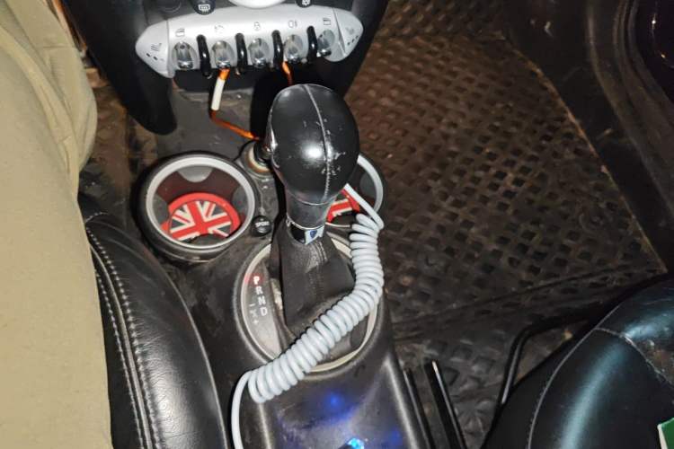 Used MINI 2010 1.6L COOPER 50 Mayfair Gear Lever