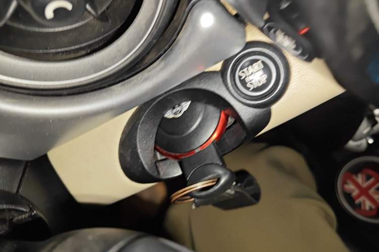 Used MINI 2010 1.6L COOPER 50 Mayfair Vehicle Key