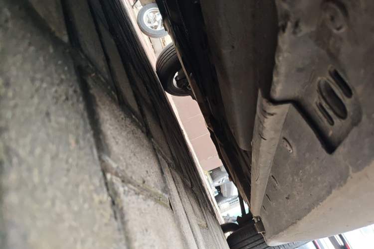 Used MINI 2010 1.6L COOPER Cheer Chassis Front Left